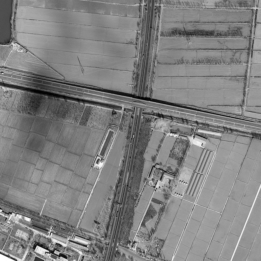 Highway and rail corridor, panchromatic 0.5 m